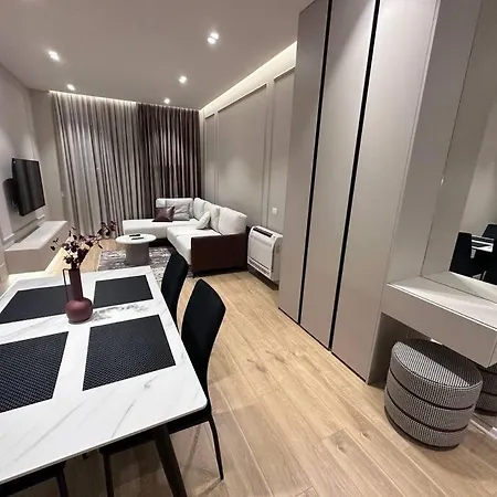 Elvi Apartment